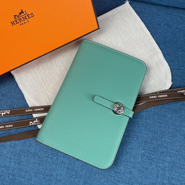 エルメス財布コピー背面デザイン